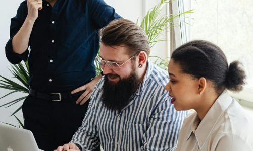 pexels-karola-g-7876892